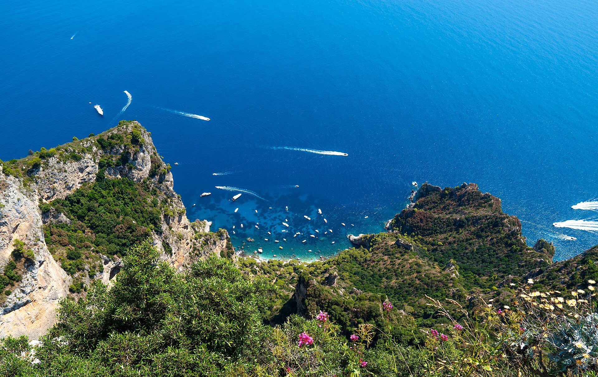 Een bootje huren op Capri: zo doe je dat